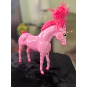 MGA Entertainment Pink Unicorn Horse Figure Gold Glitter Horn Butterfly 578574